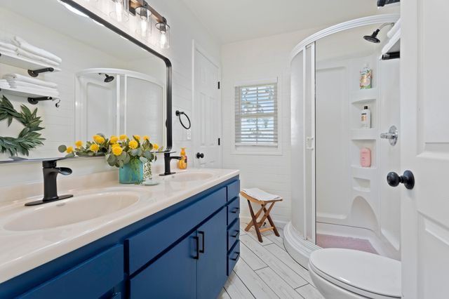 24721 S 613 Road, Grove, OK 74344