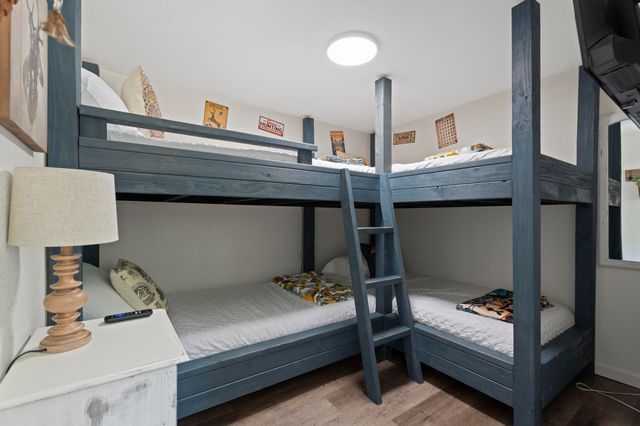 24721 S 613 Road, Grove, OK 74344