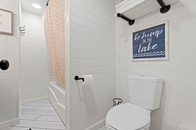 24721 S 613 Road, Grove, OK 74344