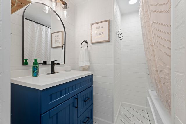 24721 S 613 Road, Grove, OK 74344