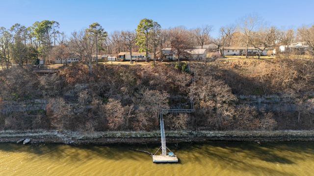 24721 S 613 Road, Grove, OK 74344