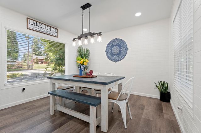 24721 S 613 Road, Grove, OK 74344