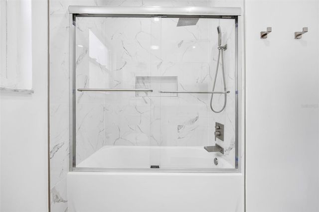 15204 MONET DRIVE, Tampa, FL 33613