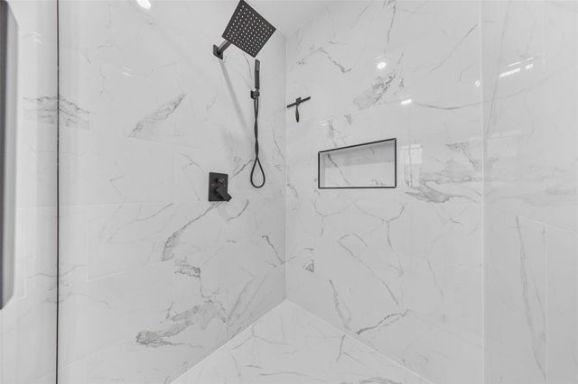 15204 MONET DRIVE, Tampa, FL 33613