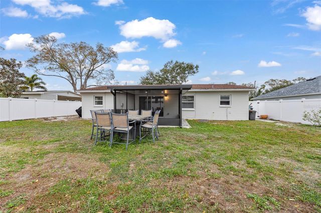 15204 MONET DRIVE, Tampa, FL 33613