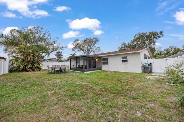 15204 MONET DRIVE, Tampa, FL 33613