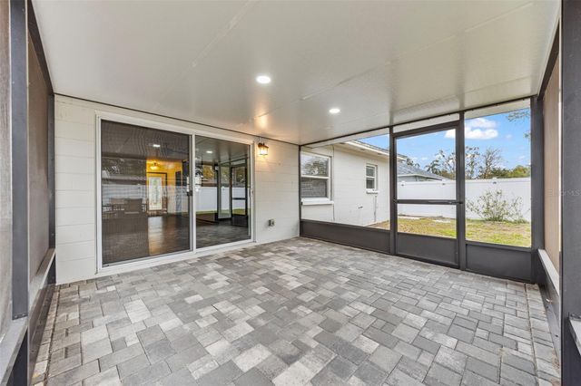 15204 MONET DRIVE, Tampa, FL 33613