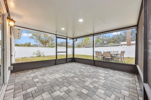 15204 MONET DRIVE, Tampa, FL 33613