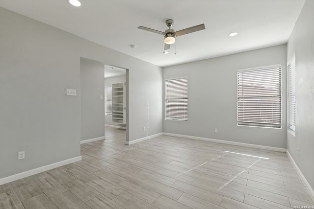 211 BEVERLY DR, San Antonio, TX 78228