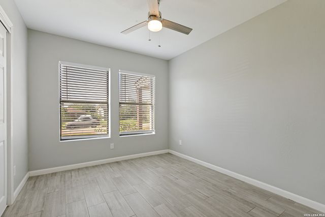211 BEVERLY DR, San Antonio, TX 78228