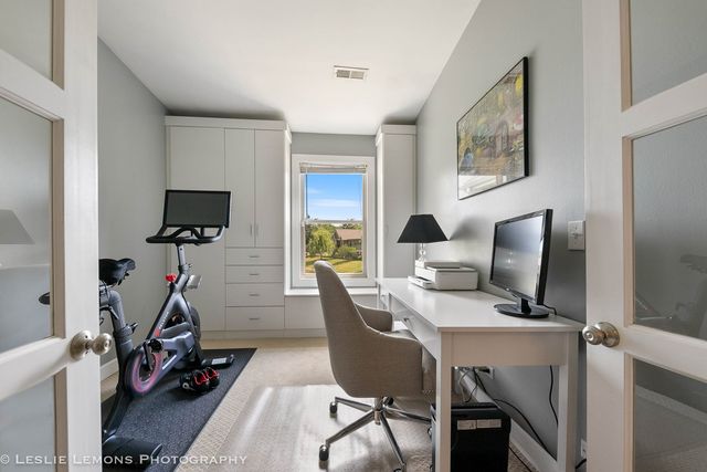 1316 McDowell Road 203, Naperville, IL 60563