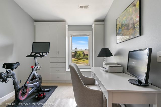 1316 McDowell Road 203, Naperville, IL 60563