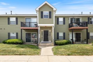 1316 McDowell Road 203, Naperville, IL 60563