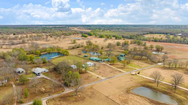 374 County Road 42530, Paris, TX 75462