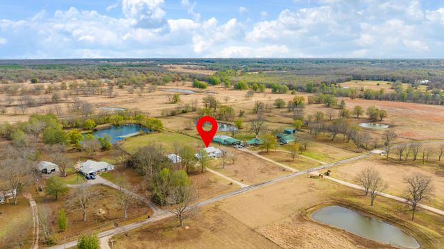 374 County Road 42530, Paris, TX 75462
