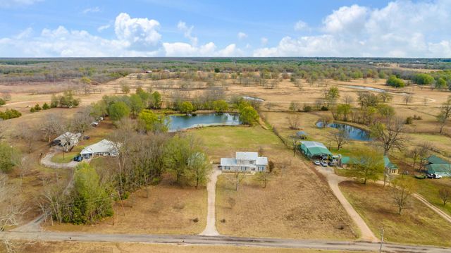 374 County Road 42530, Paris, TX 75462