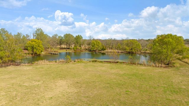 374 County Road 42530, Paris, TX 75462