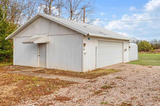 374 County Road 42530, Paris, TX 75462