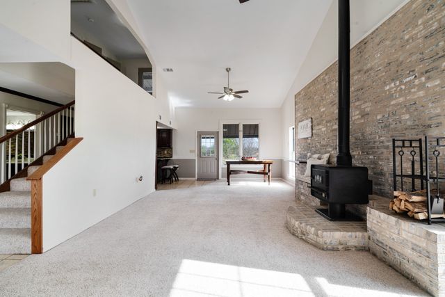 374 County Road 42530, Paris, TX 75462