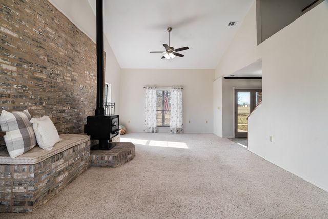 374 County Road 42530, Paris, TX 75462