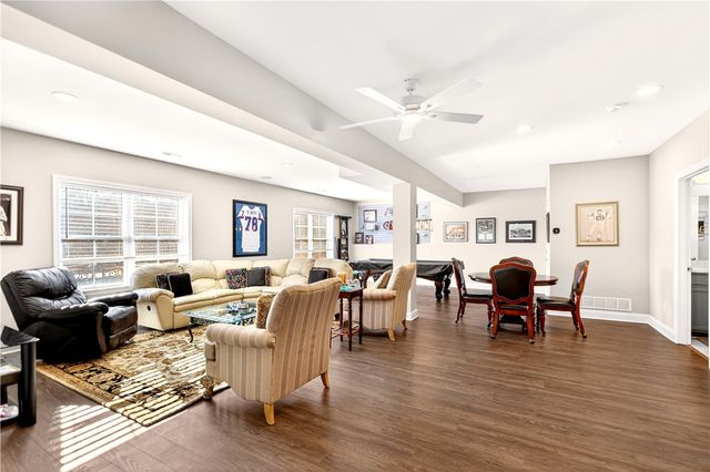 129 LIBERTY BLVD, Cecil, PA 15317