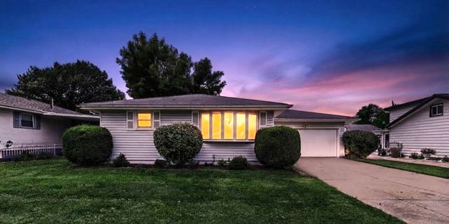 6286 California Street, Hobart, IN 46342