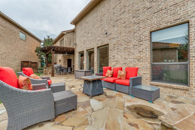228 Concho Drive, Irving, TX 75039