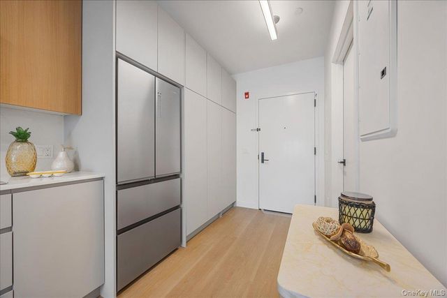 8 Chester Avenue 202, White Plains, NY 10601