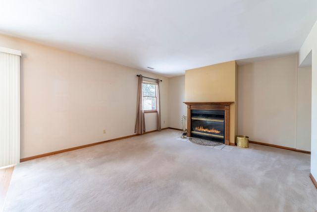 1346 Essex Drive, Chesterton, IN 46304