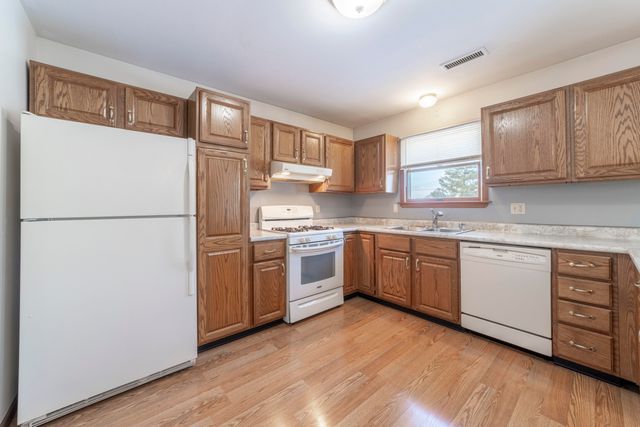 1346 Essex Drive, Chesterton, IN 46304