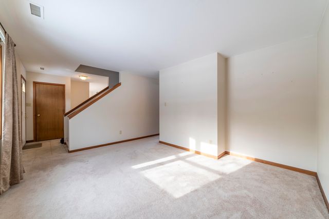 1346 Essex Drive, Chesterton, IN 46304