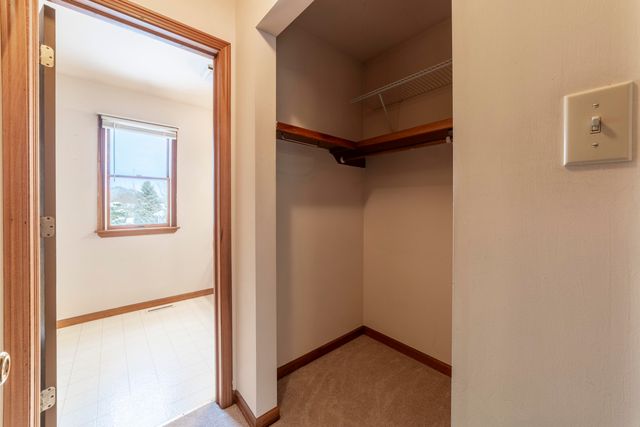 1346 Essex Drive, Chesterton, IN 46304