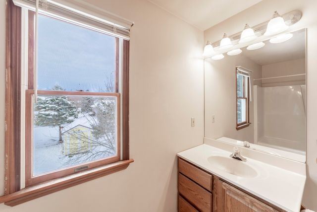 1346 Essex Drive, Chesterton, IN 46304