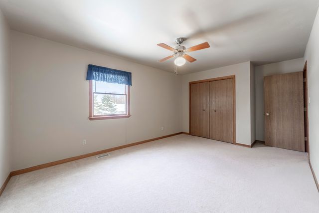 1346 Essex Drive, Chesterton, IN 46304