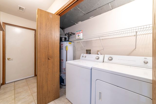 1346 Essex Drive, Chesterton, IN 46304