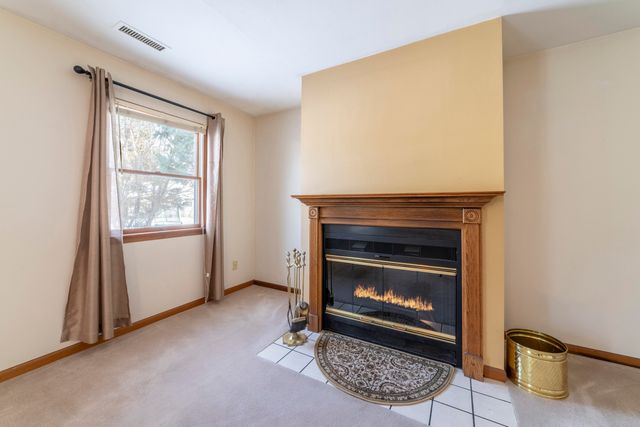 1346 Essex Drive, Chesterton, IN 46304