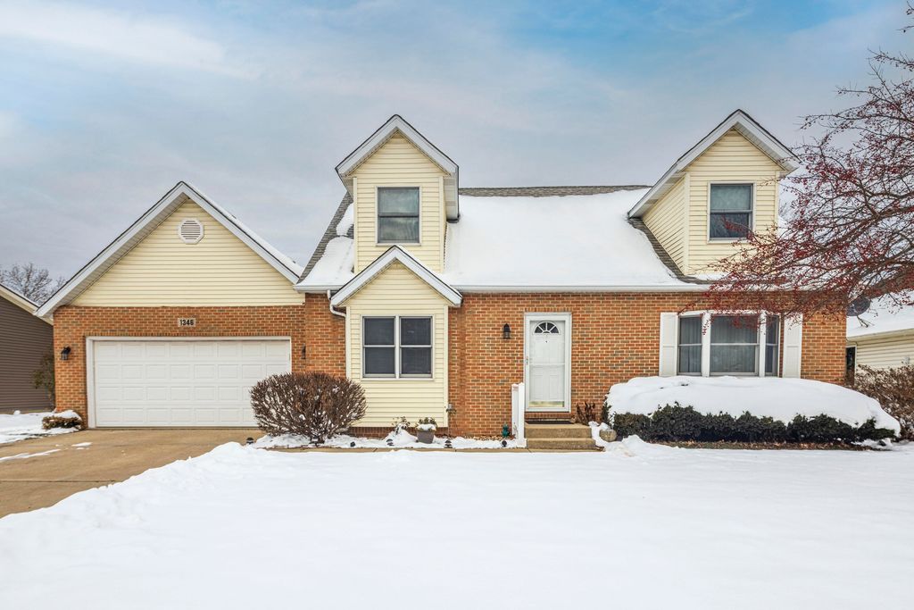 1346 Essex Drive, Chesterton, IN 46304