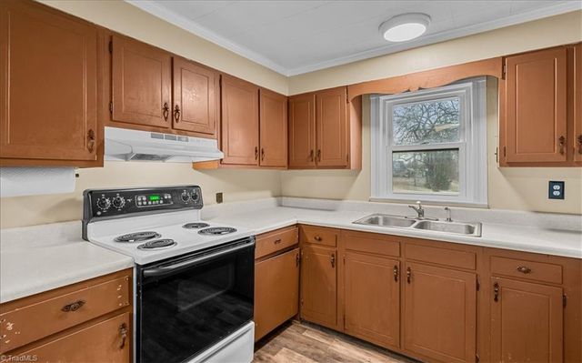 5366 Northwest School Road, Greensboro, NC 27409