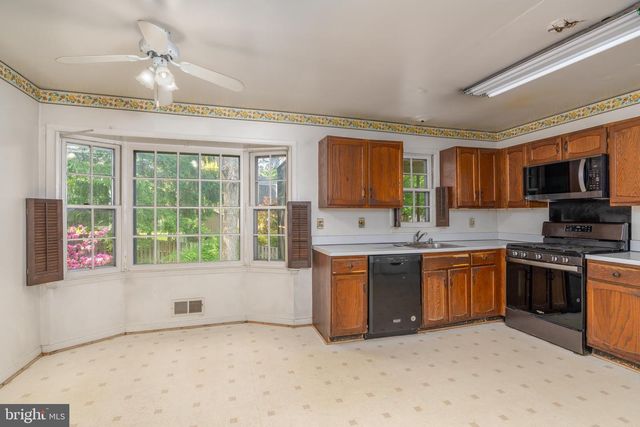 1621 ARBOR VIEW RD, Silver Spring, MD 20902