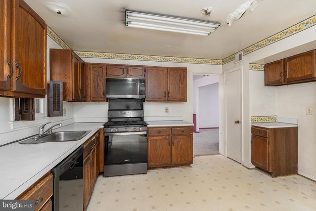 1621 ARBOR VIEW RD, Silver Spring, MD 20902