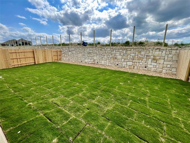 112 Brislecone PASS, Hutto, TX 78634