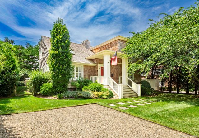 33 Hildreth Street, Southampton, NY 11968