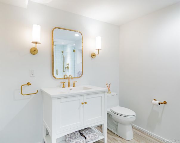 33 Hildreth Street, Southampton, NY 11968