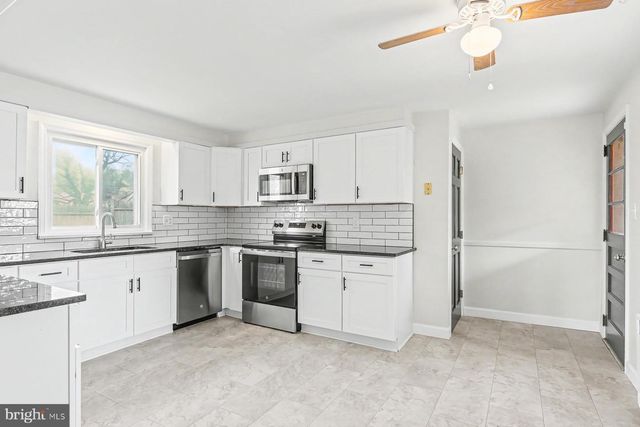 431 N MAIN STREET, Red Lion, PA 17356