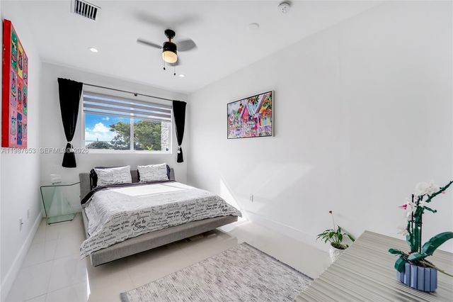 2943 SW 23rd St, Miami, FL 33145