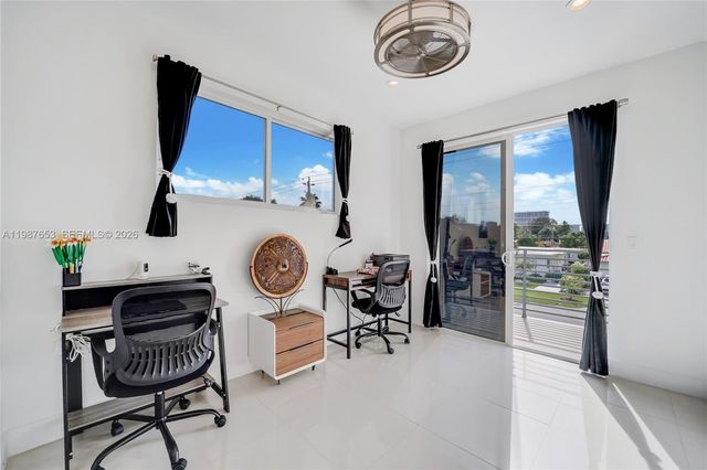 2943 SW 23rd St, Miami, FL 33145