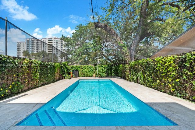 2943 SW 23rd St, Miami, FL 33145