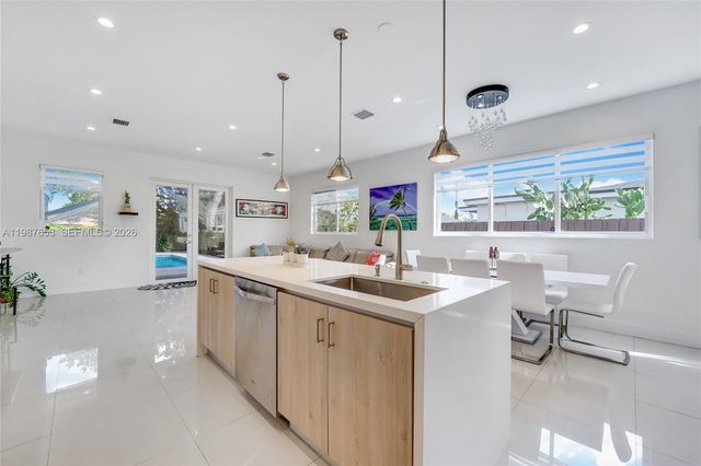 2943 SW 23rd St, Miami, FL 33145