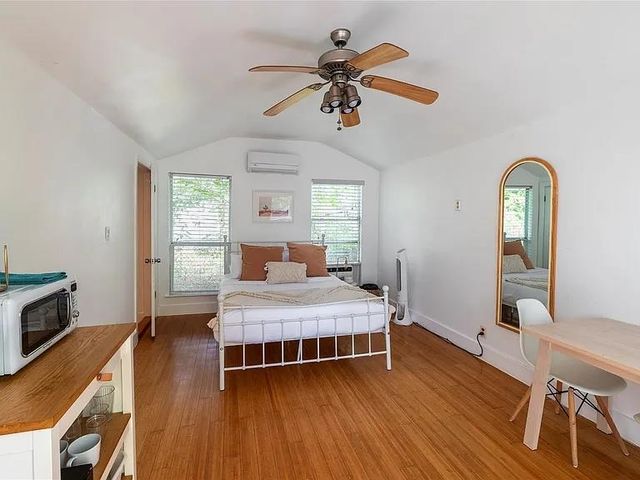 1028 E 43rd ST, Austin, TX 78751
