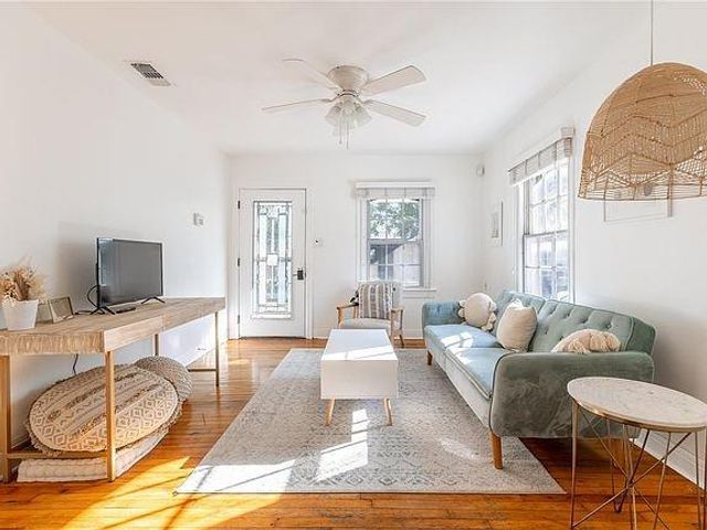 1028 E 43rd ST, Austin, TX 78751